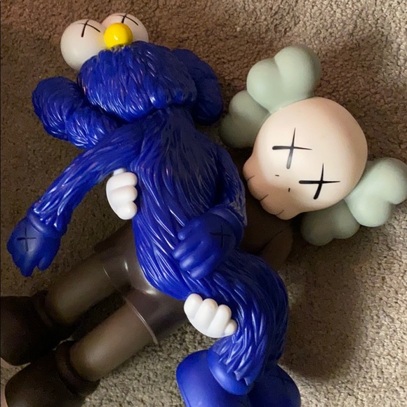 KAWS COMPANION ORIGINAL FAKE GENUINE MEDICOM TOY - Picture 5 of 6